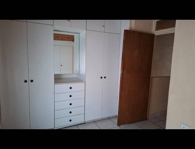 3 BEDROOM HOUSE FOR SALE IN MONTFORD